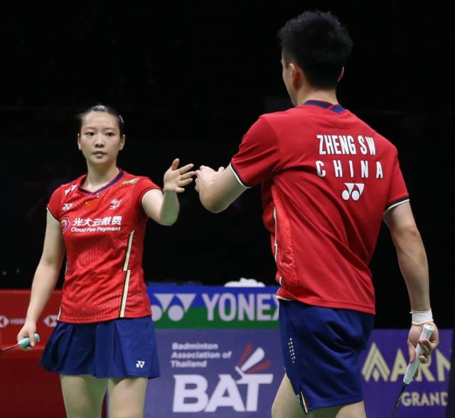 中国队横扫印度队,黄鸭组合点燃赛场 中国队横扫印度队,黄鸭组合点燃赛场