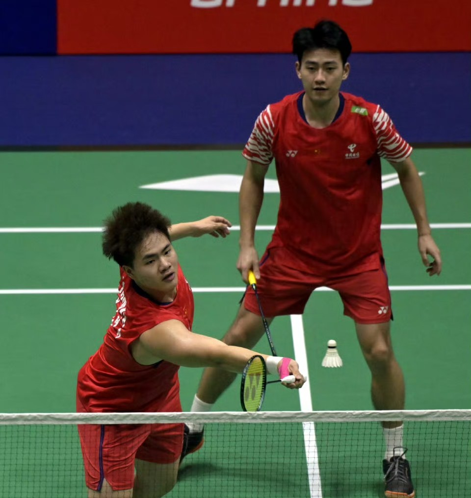 韩国羽毛球队鏖战中国羽毛球队，林丹打破历史纪录