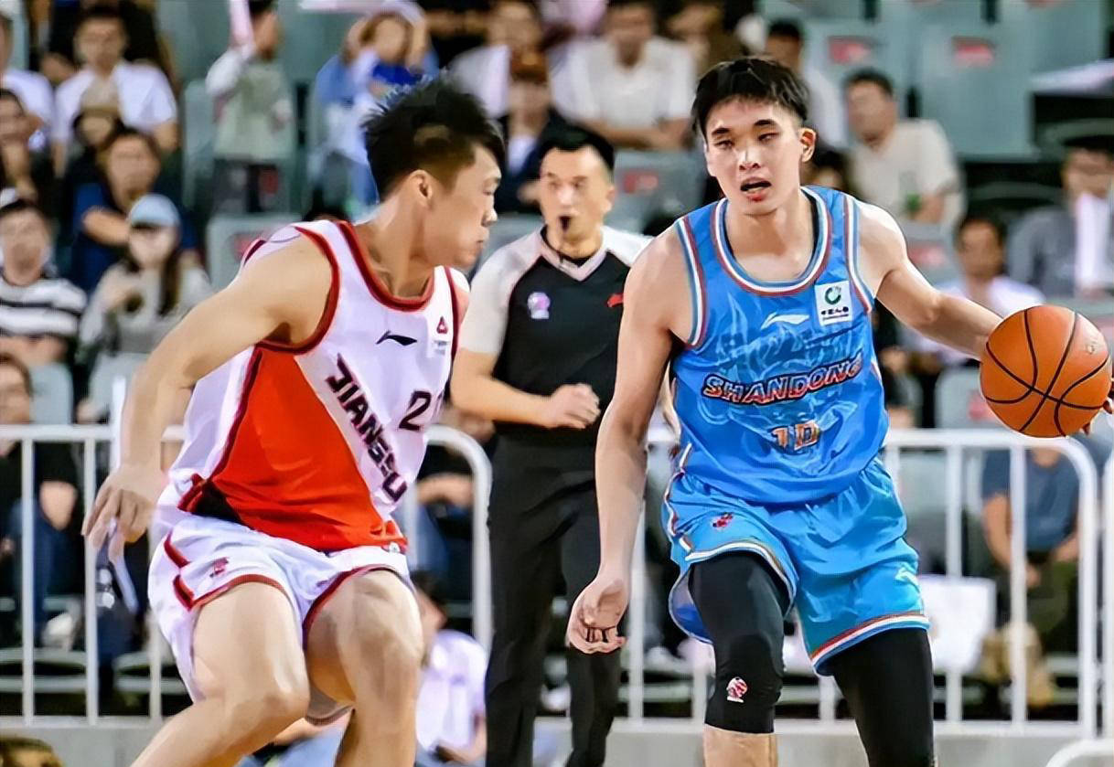 IM体育社区互动入口-球队士气高昂备战关键战役争夺胜利