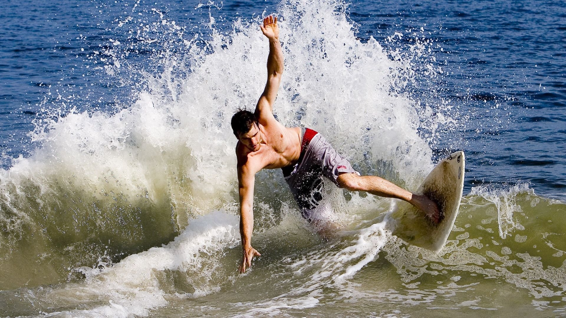 活塞防守锁死森林狼，马克西在焦点战证明自己