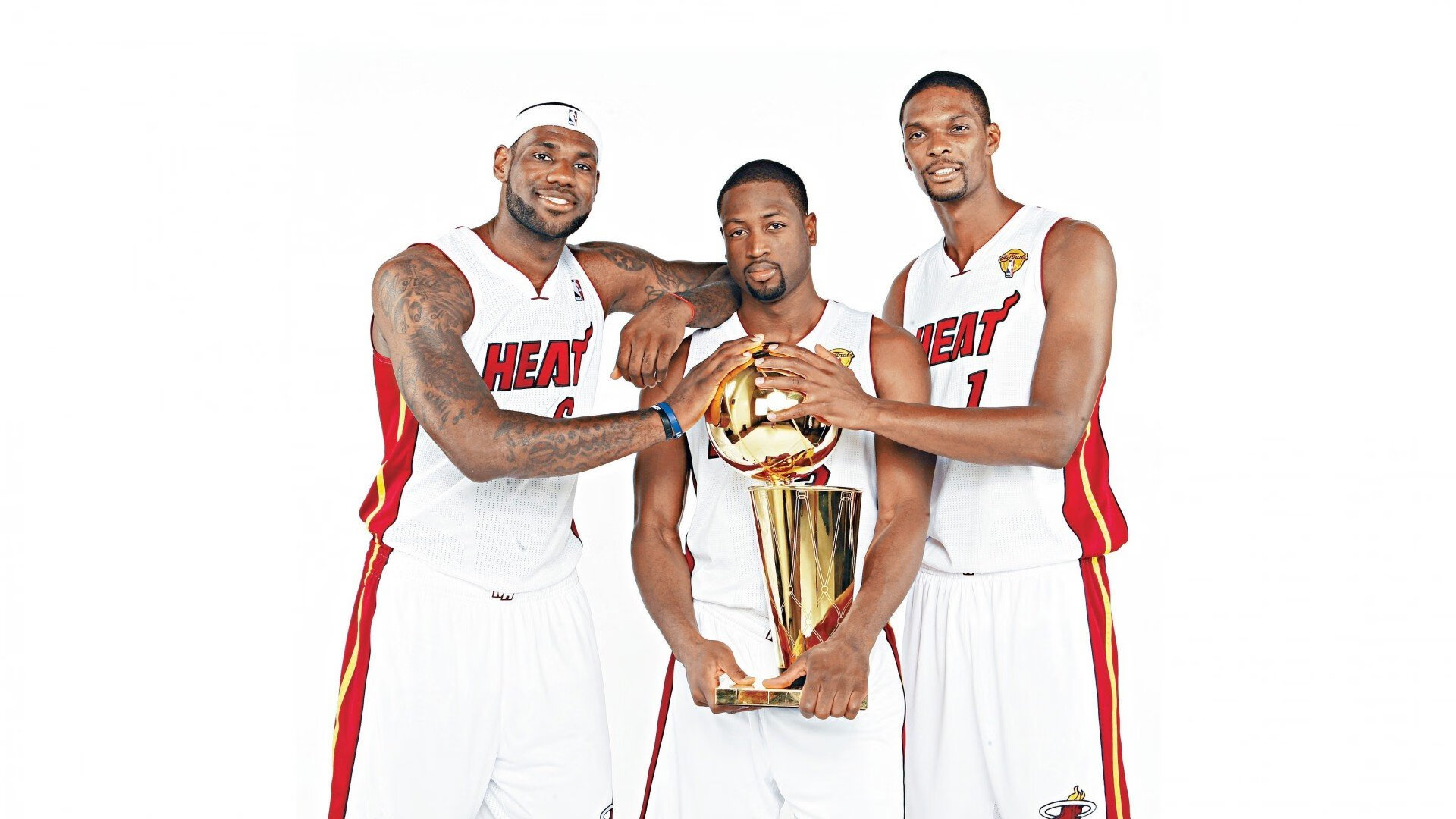 IM体育下载-哈利伯顿扛起全队，热火巅峰对决力克雄鹿