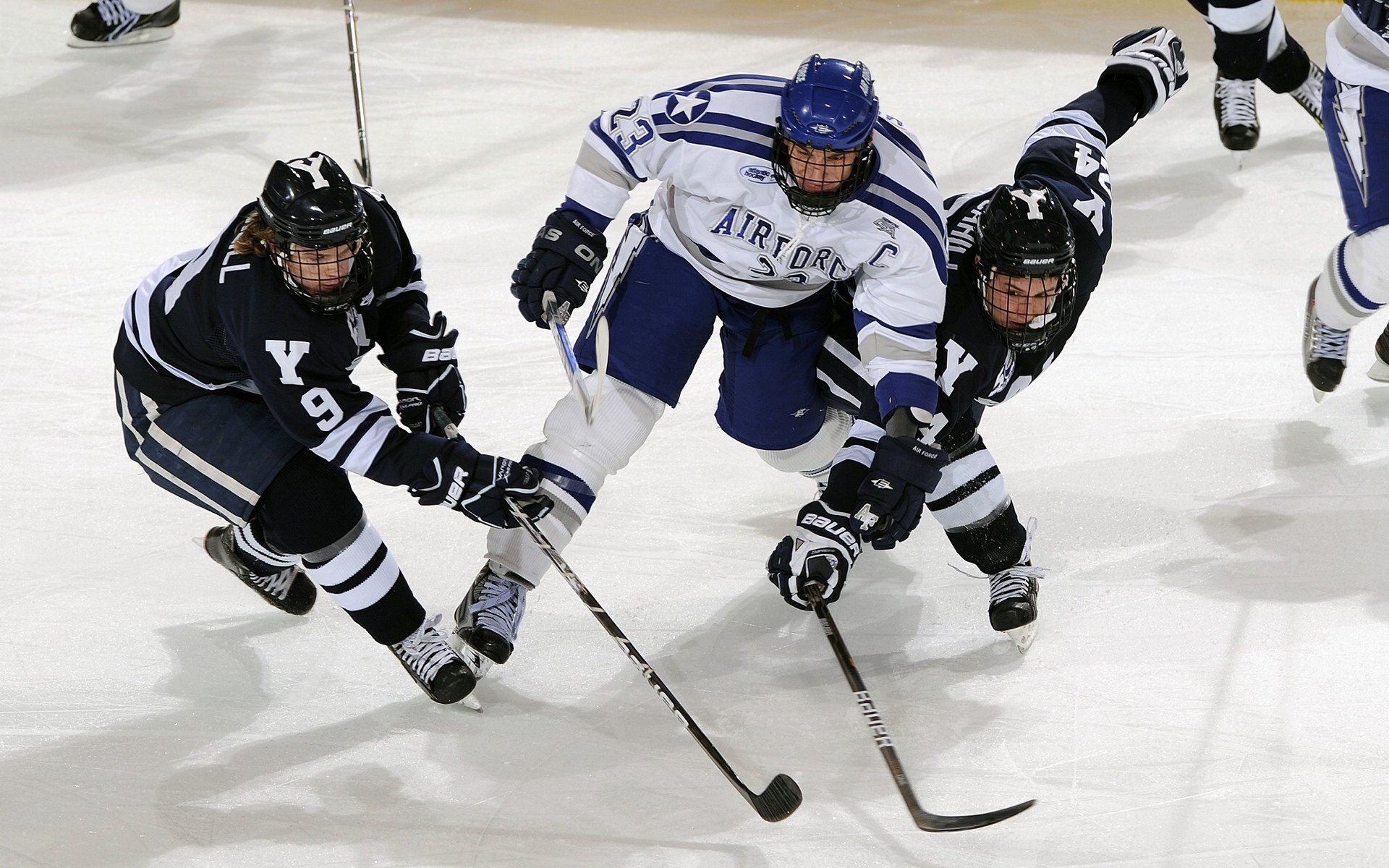 欧冠淘汰赛之夜，拉亚数据全面爆炸，门将如何定义现代足球的胜负